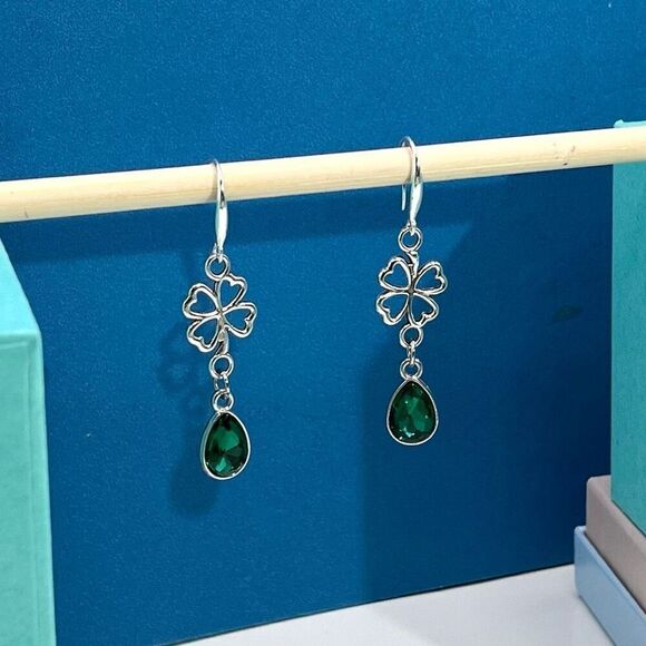 BAQ Emerald Green Crystal & Silver 4-Leaf Dangle Earrings - Picture 4 of 10